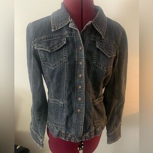 LAL denim jean jacket with full front snaps and front and button pockets, Size S